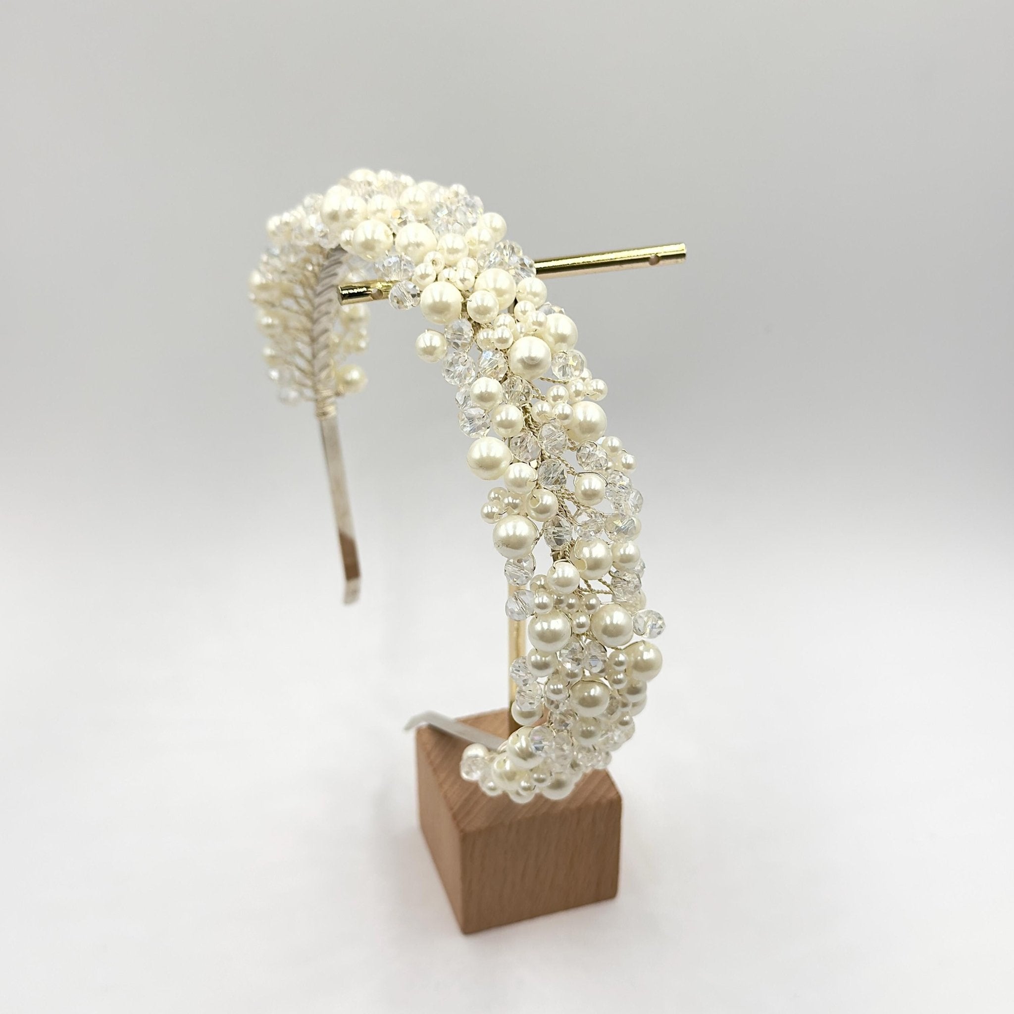 Luxus Braut Haarreif mit Ivory Perlen und Kristallen - AVYRAA BRIDAL