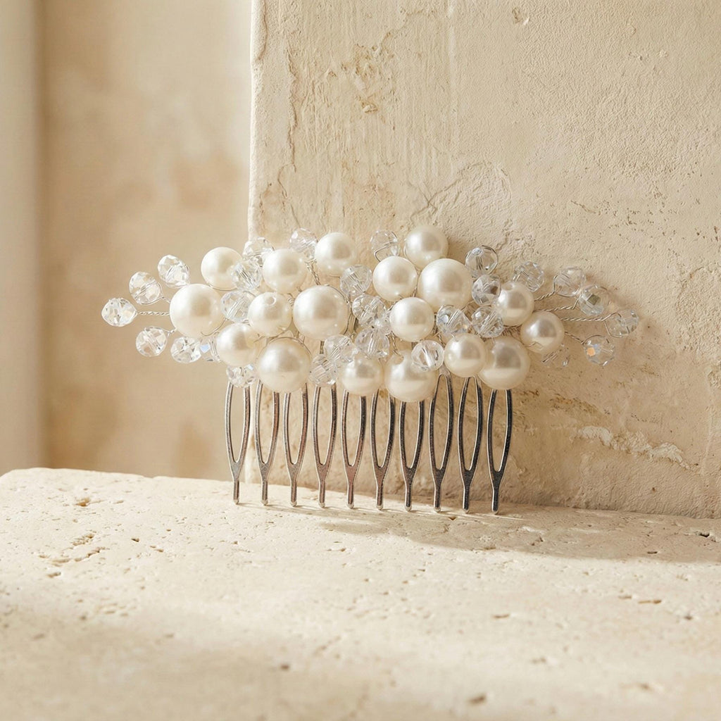 Perlen Braut Haarkamm in Gold oder Silber - AVYRAA BRIDAL
