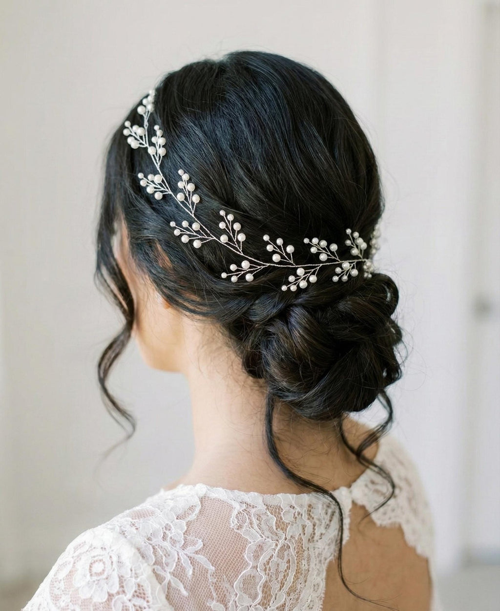 Perlenzweig Haarranke in Gold oder Silber für Hochzeit - AVYRAA BRIDAL
