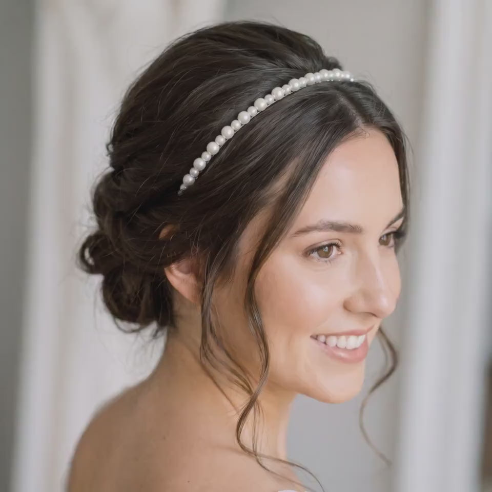 Minimalistischer Braut-Haarreif mit Perlen | Handgemachter Hochzeitshaarschmuck in Elfenbein