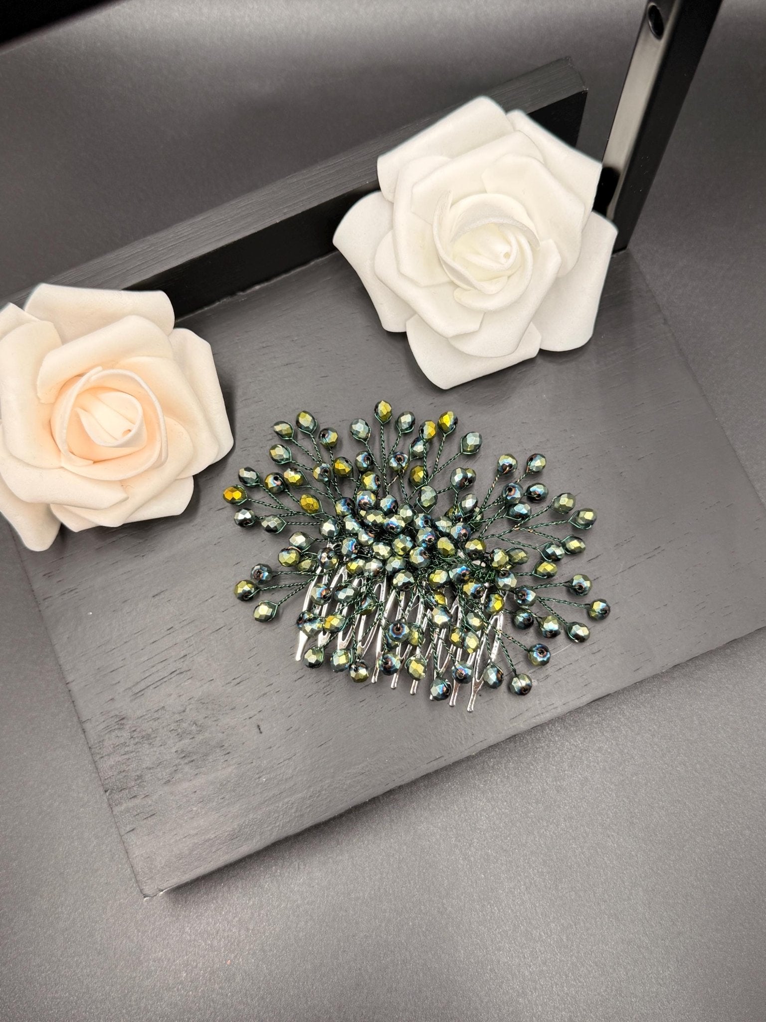 Romantischer Braut Haarkamm aus Kristall mit feiner Verarbeitung - AVYRAA BRIDAL