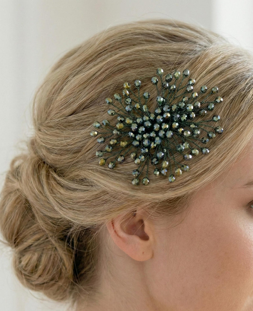 Romantischer Braut Haarkamm aus Kristall mit feiner Verarbeitung - AVYRAA BRIDAL