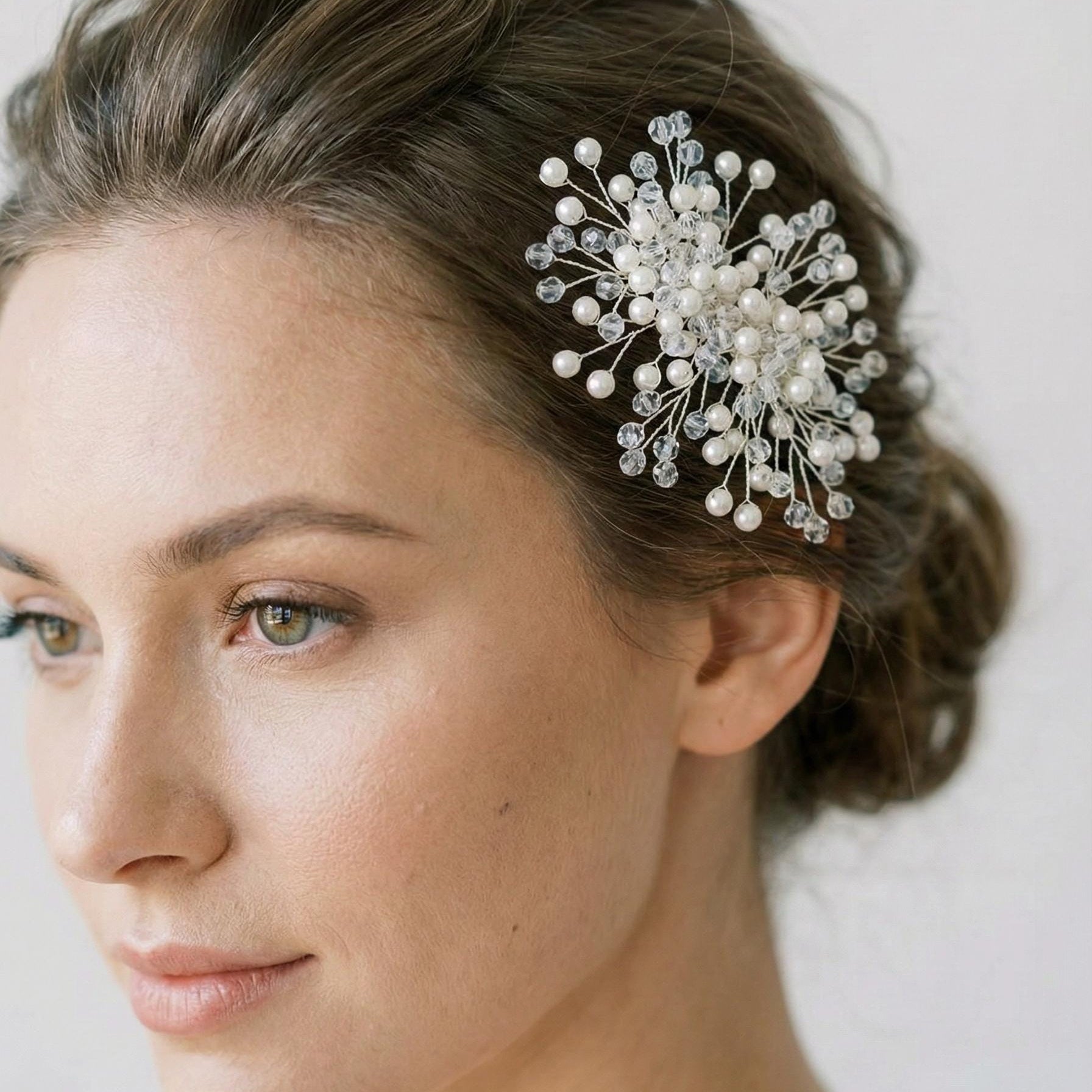 Romantischer Kristall Haarkamm für Bräute - AVYRAA BRIDAL