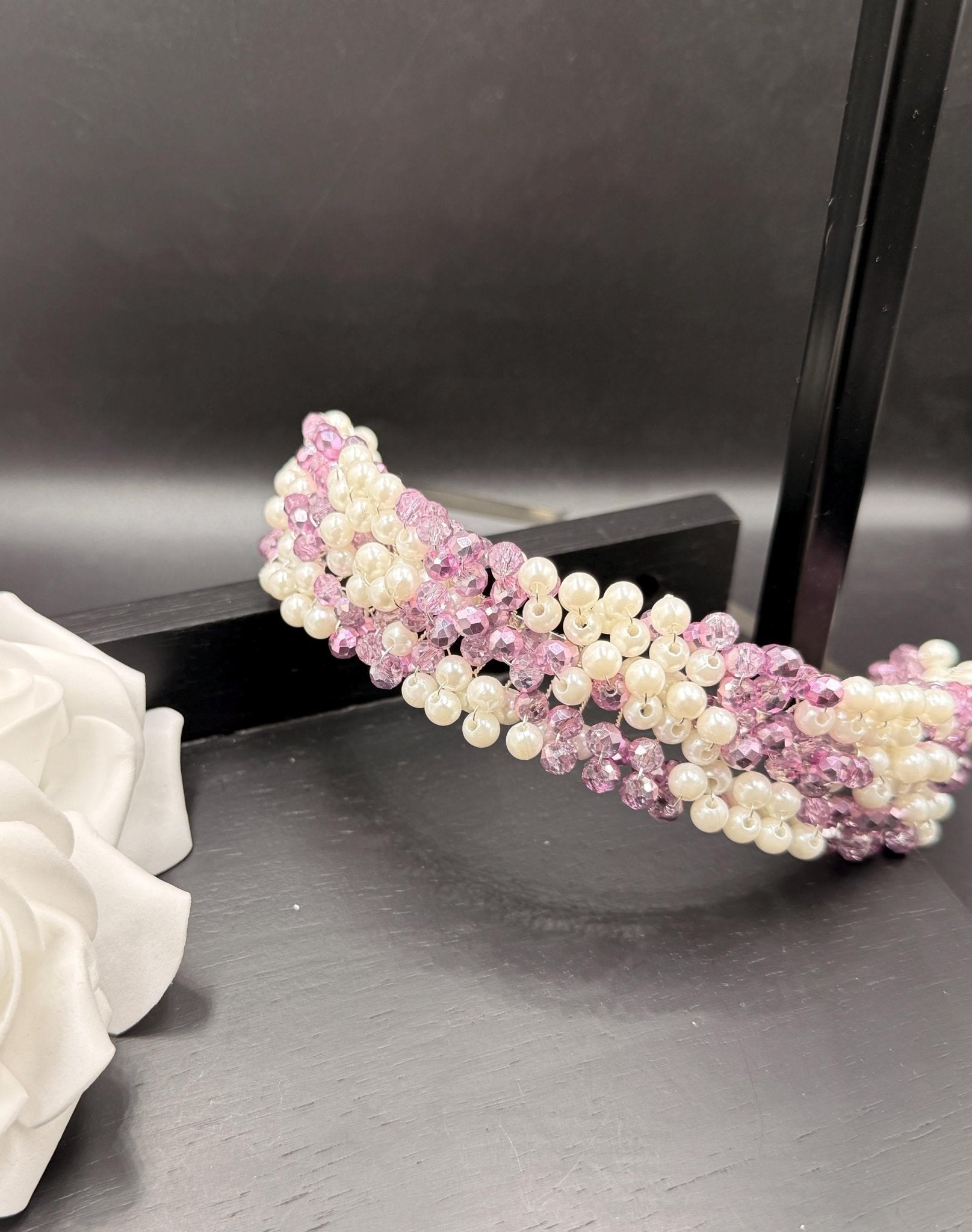 Rosa Kristall & Perlen Brautkrone – luxuriöser Bridal Haarreif in Rosé, handgemachte Tiara, elegante Hochzeit Haaraccessoire - AVYRAA BRIDAL