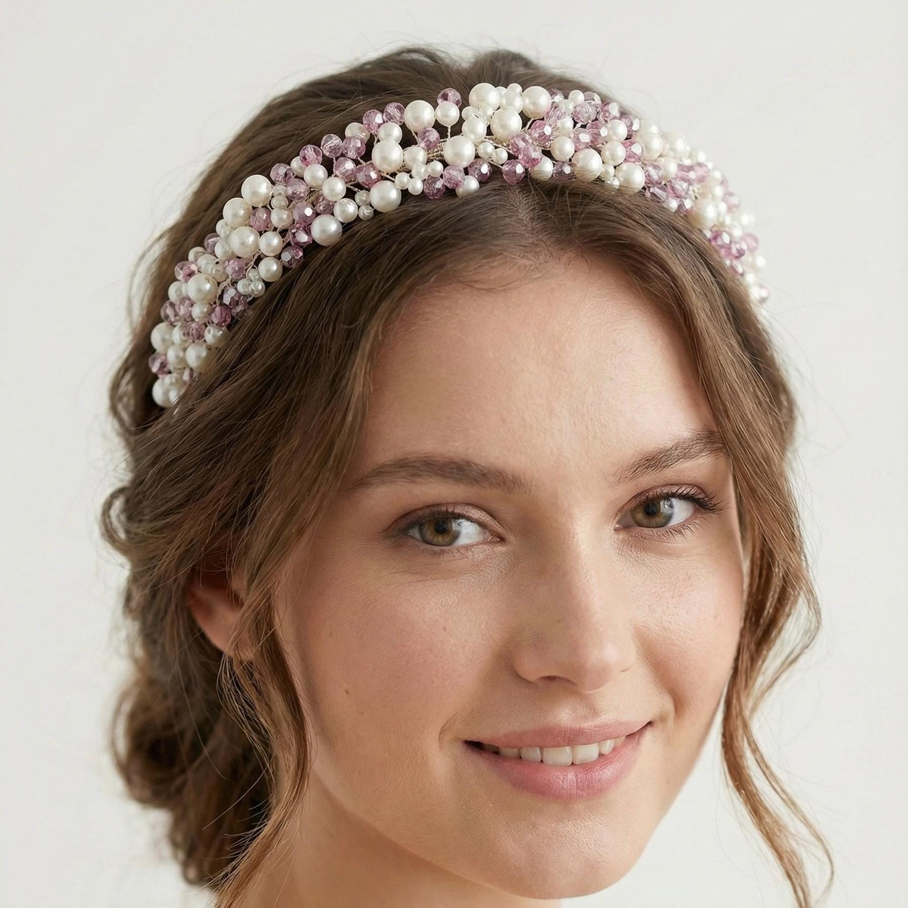 Rosa Perlen Haarreif mit Kristallen für Bräute - AVYRAA BRIDAL