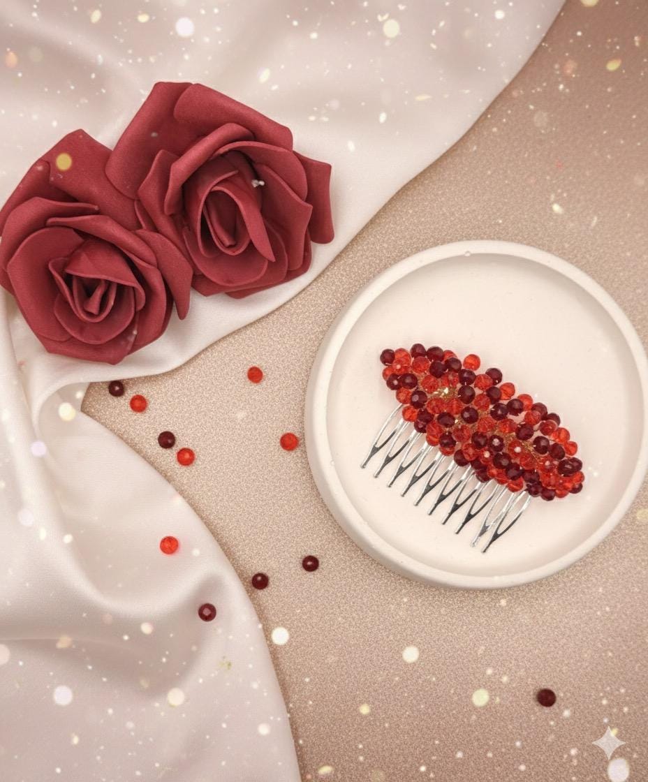 Roter Kristall Haarkamm aus Metall | Braut Haarschmuck Rot | Elegantes Haaraccessoire für Hochzeit - AVYRAA BRIDAL