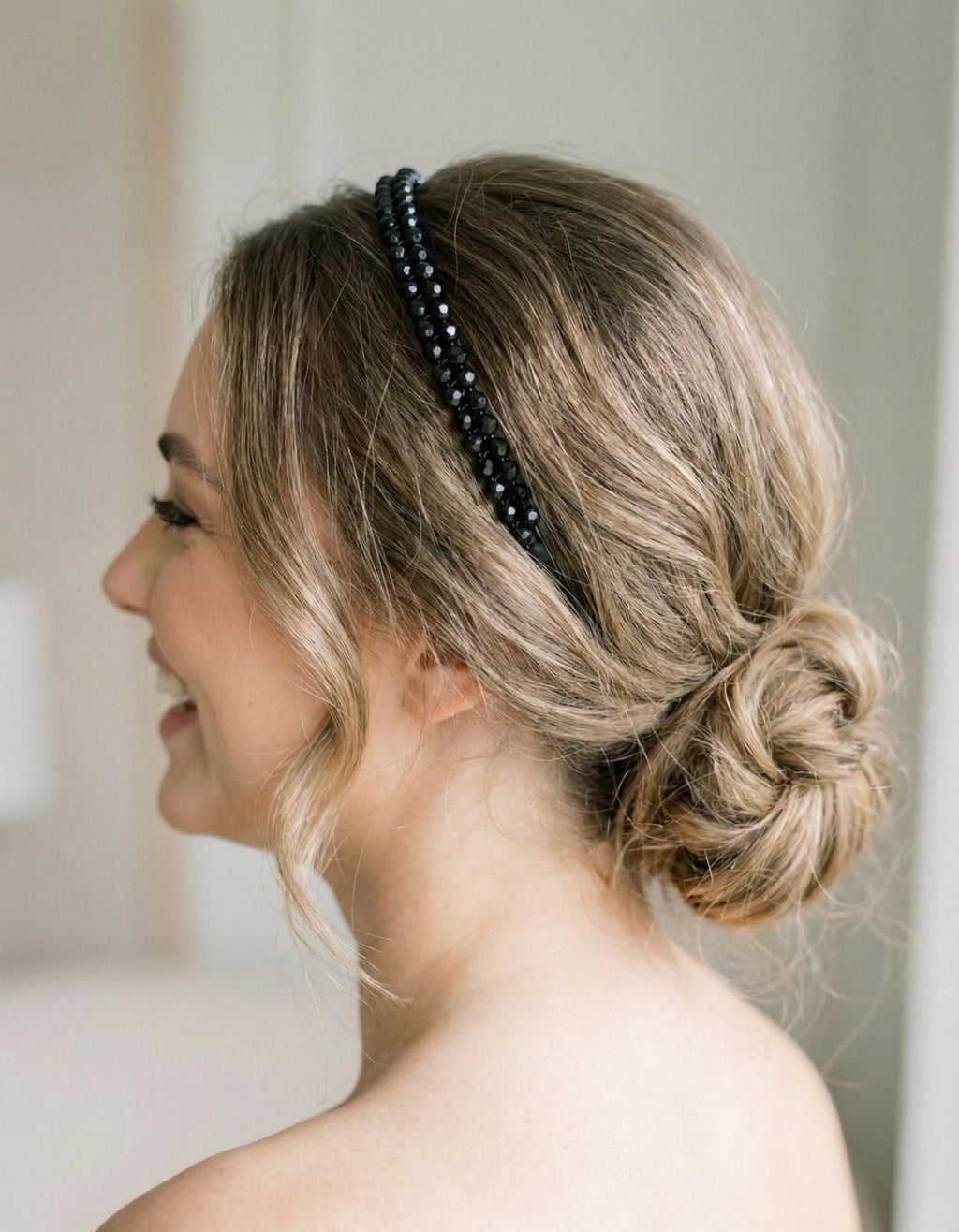 Smaragdgrüner Kristall - Haarreif – Glänzender Haarschmuck für Braut & besondere Anlässe - AVYRAA BRIDAL