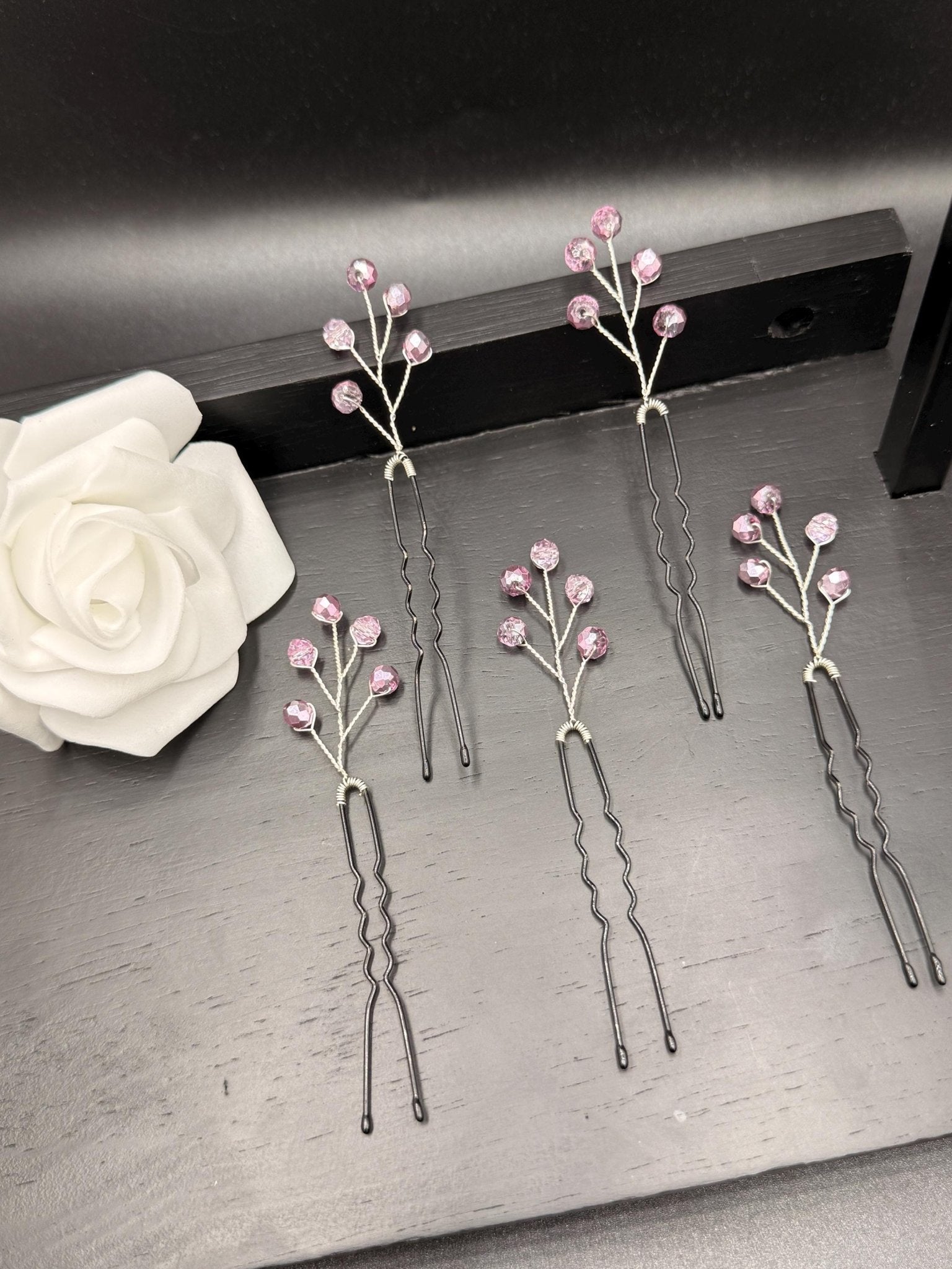 Zarte Haarnadeln mit rosa Glas - Kristallen – Handgefertigte Hair Pins für Braut - & Abendfrisuren - AVYRAA BRIDAL