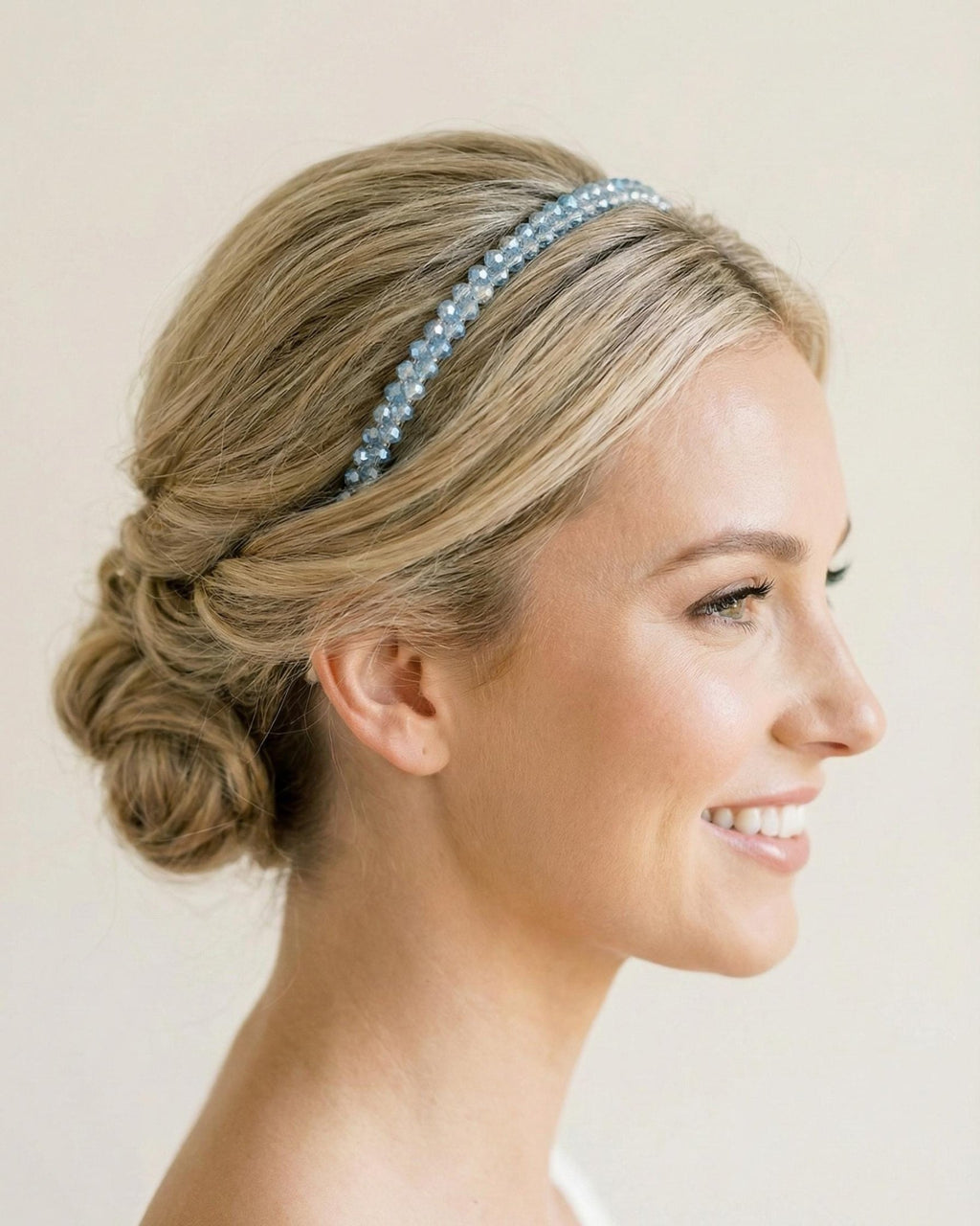 Zarter Kristall - Haarreif in Rosa – Romantischer Haarschmuck für Braut, Party & festliche Looks - AVYRAA BRIDAL